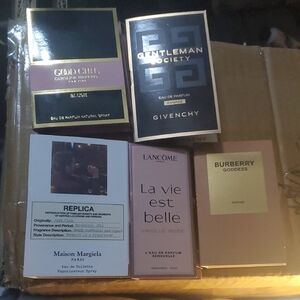 Gentleman Society Eau de Parfum Burberry, LACOME, Maison Margiela, Good Girl